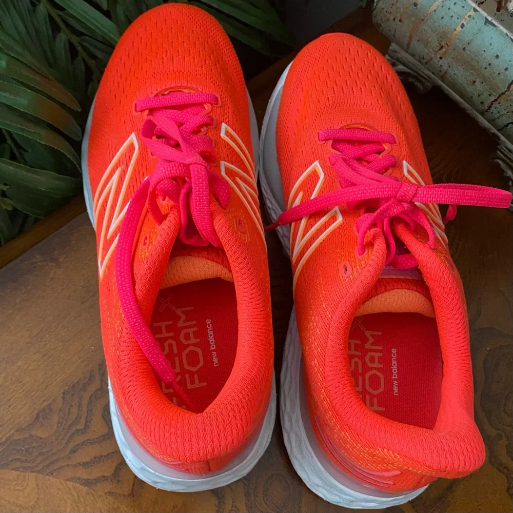 New Balance Fresh Foam 880v11 Womens Running Sneakers - Picture 8 of 9
